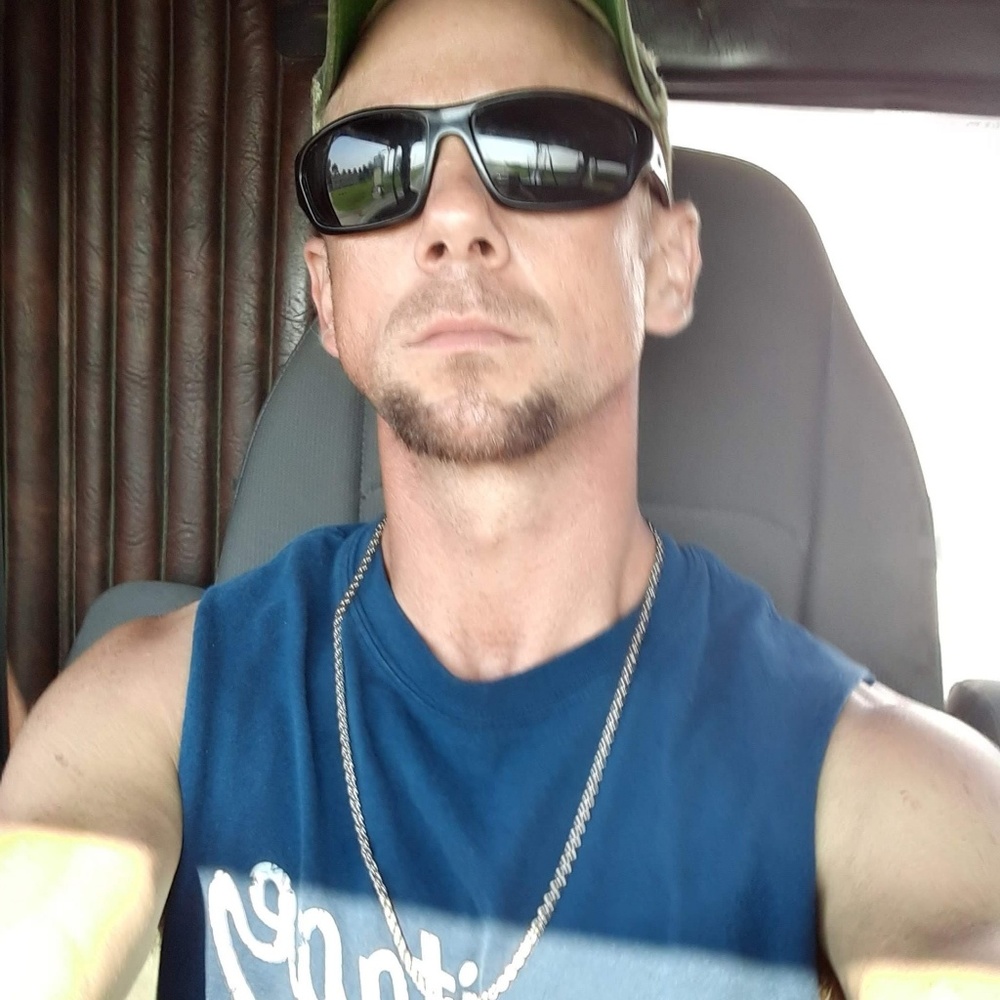 Meet your Posher, Lonnie